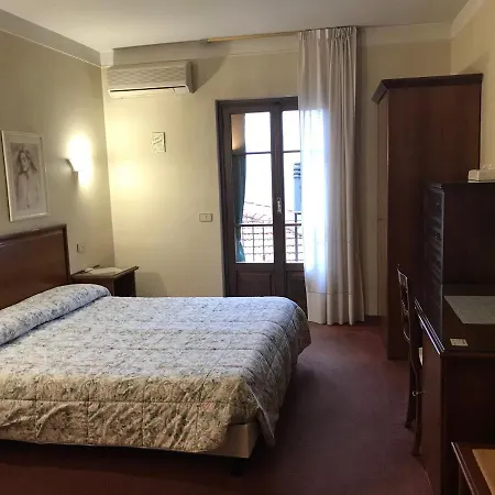 Отель Franceschi